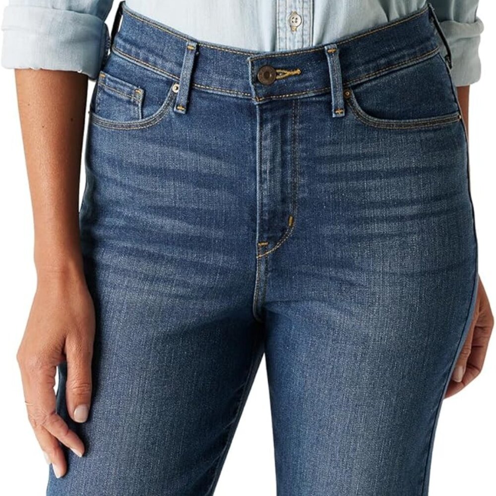 NWOT Women's Levi’s Signature Modern Straight Jeans size 31/30